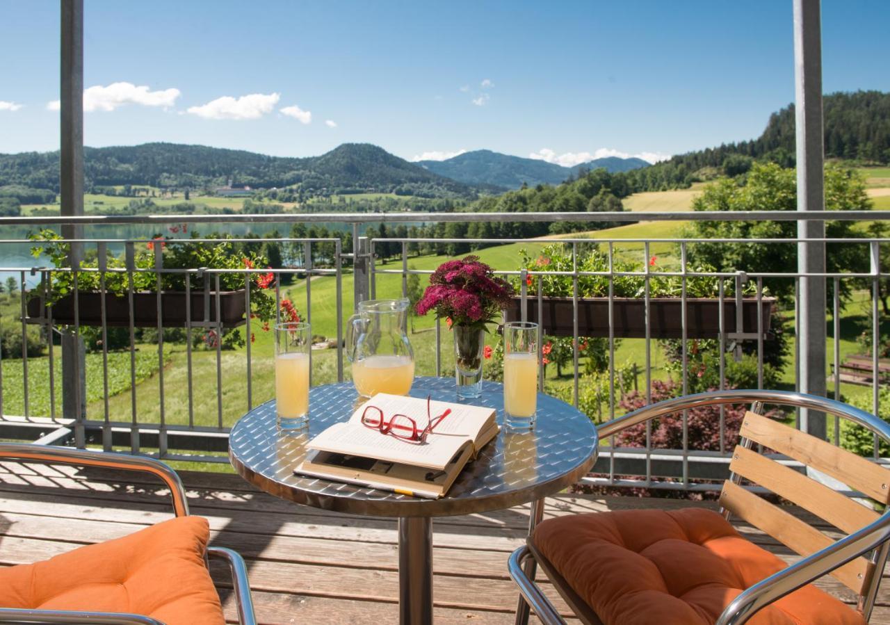Hotel Seehof Sankt Georgen am Längsee Esterno foto
