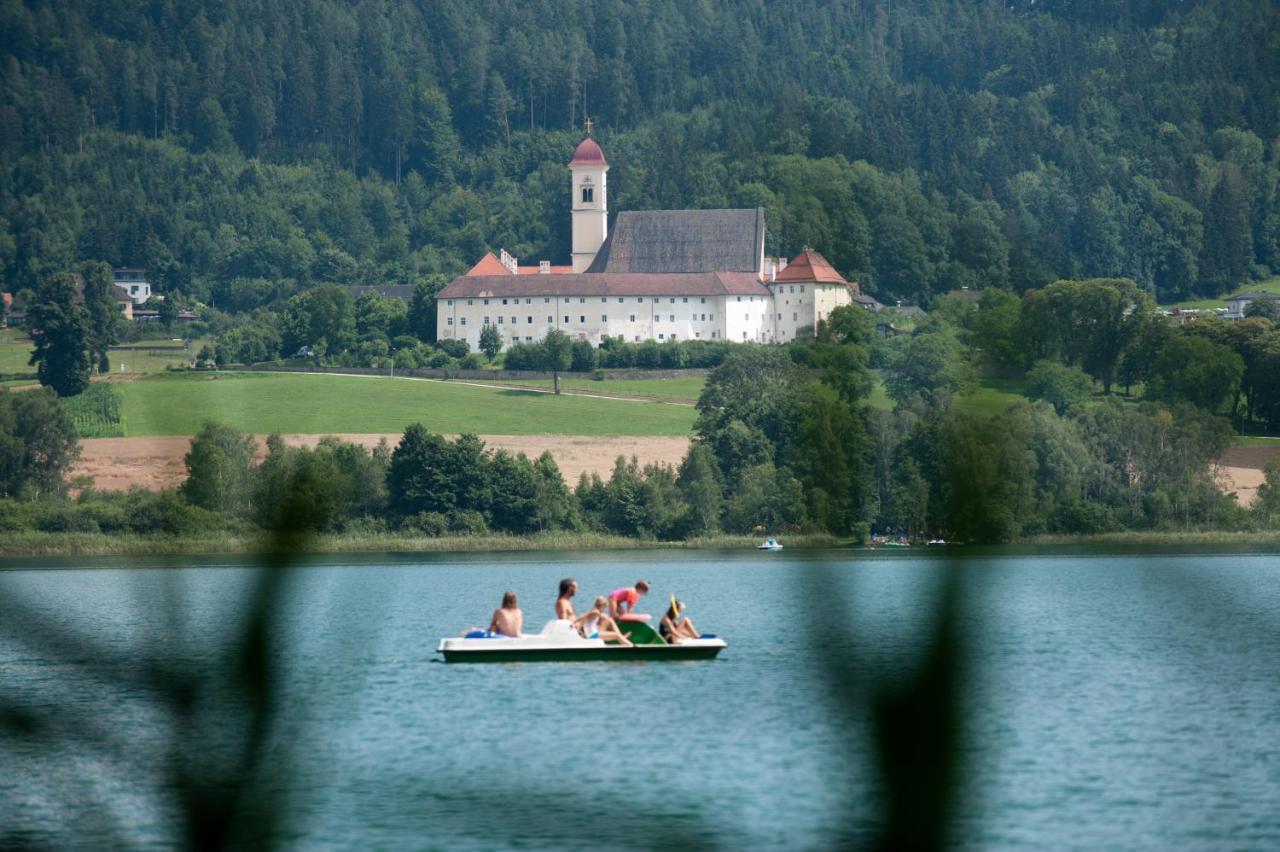 Hotel Seehof Sankt Georgen am Längsee Esterno foto