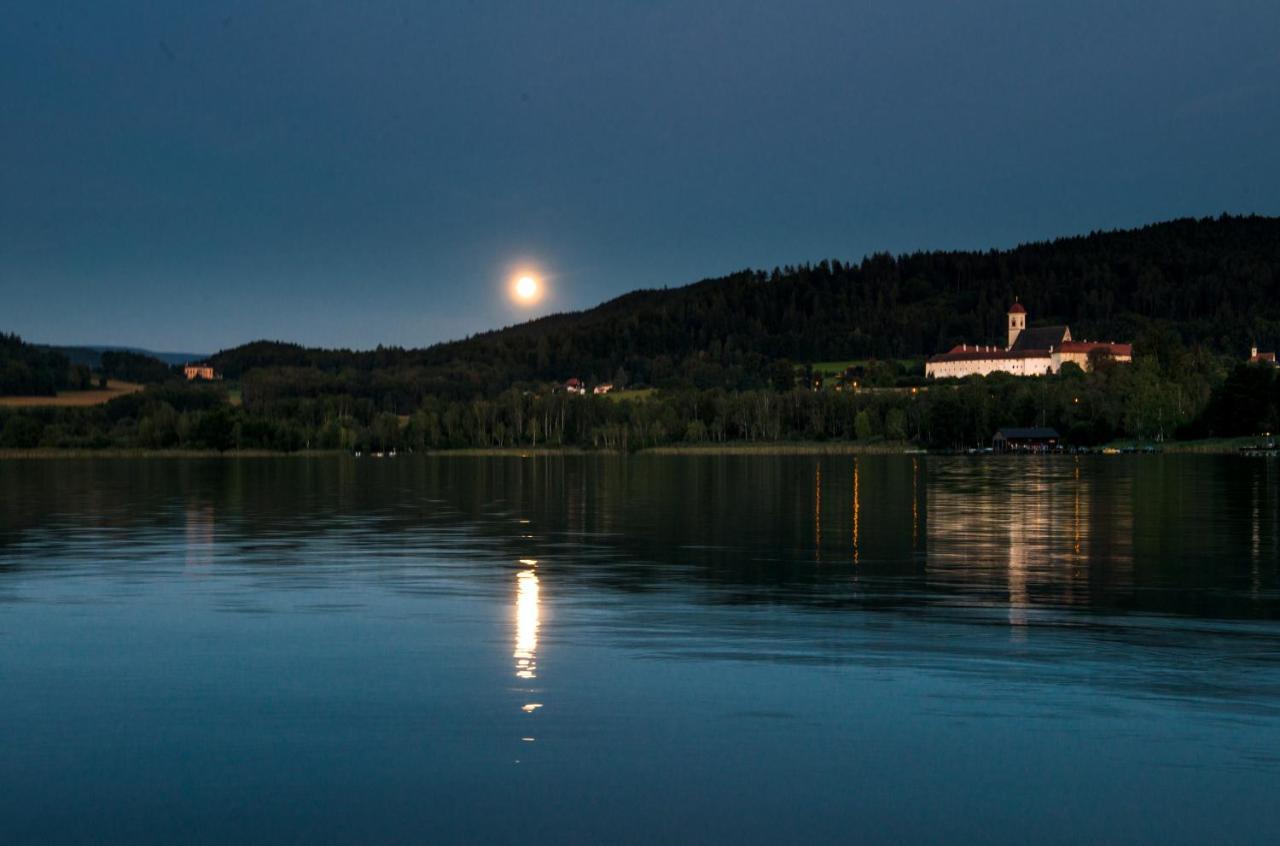 Hotel Seehof Sankt Georgen am Längsee Esterno foto